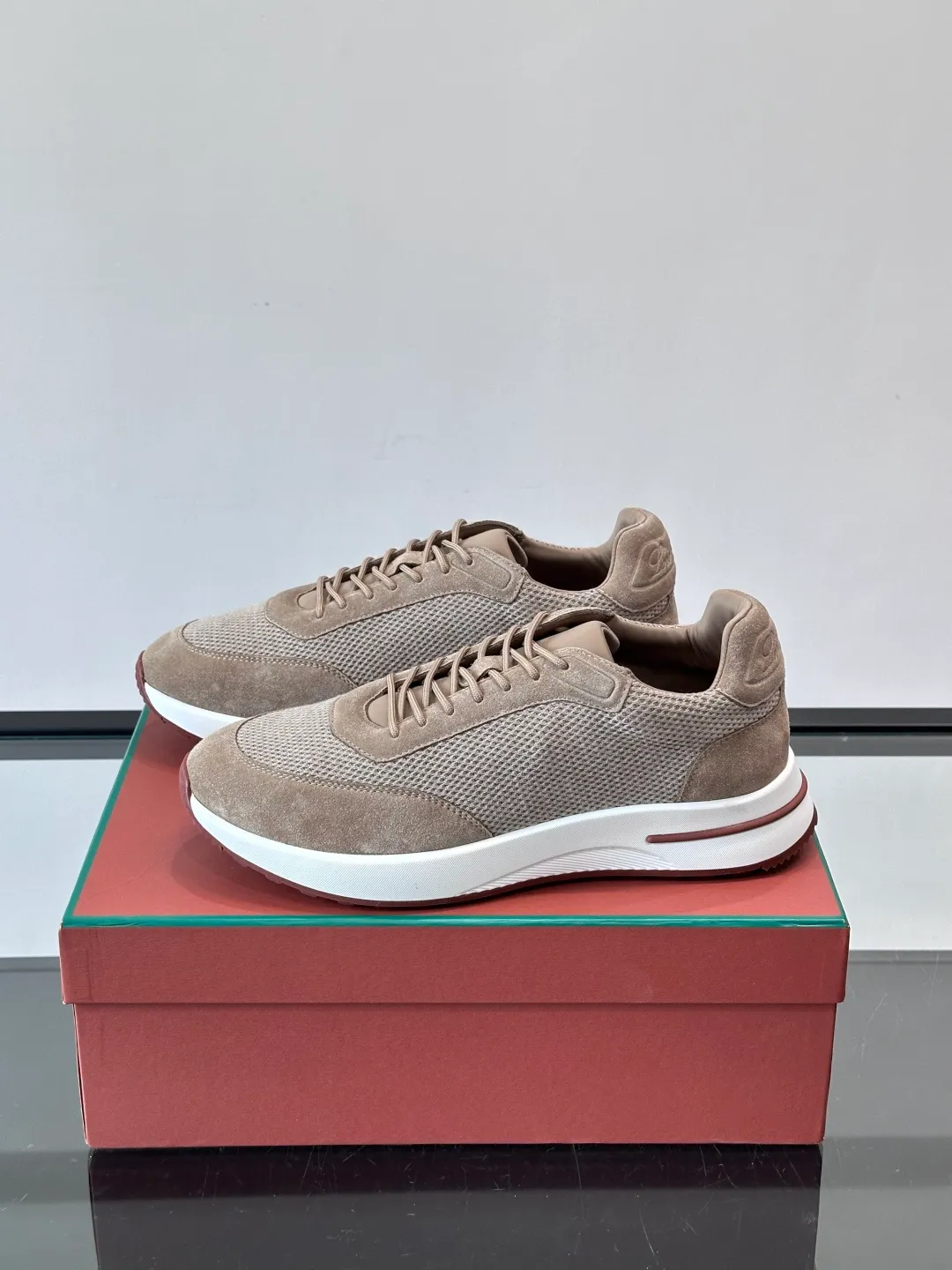 Men's men's shoes 💰p580 "Loro men's shoes 💰pian＊" Week End Walk series sports shoes, using exclusive raw materials, mesh upper + suede stitching, breathable and comfortable, rubber soles with strong grip, suitable for commuting and casual outings. Low-key high-end gray tone, versatile suit or casual wear, size: 39-44 (customized at 38.45.46)